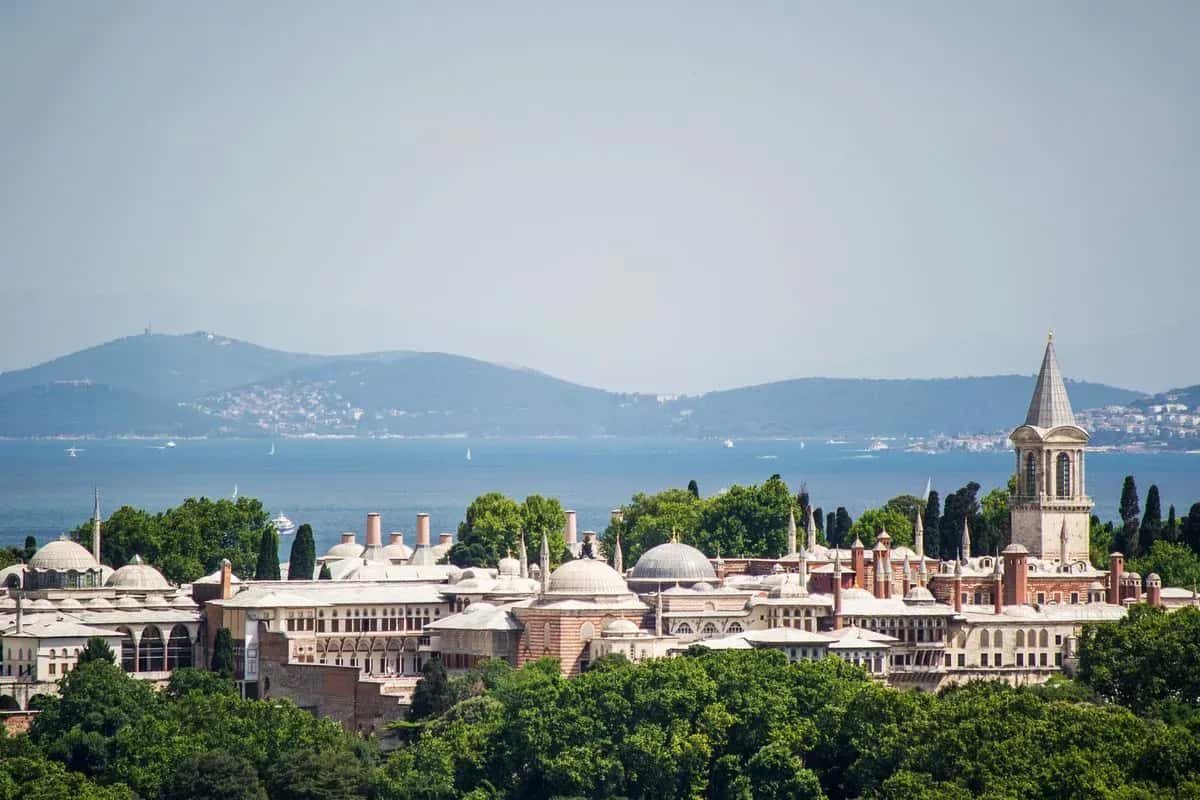 Mosques, palaces and bazaars of Ottoman Istanbul
